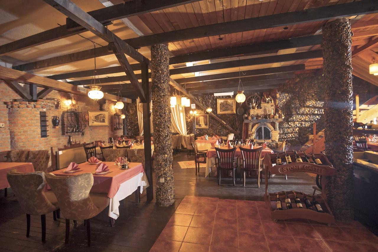 Hotel Pinocchio Pristina Exterior photo
